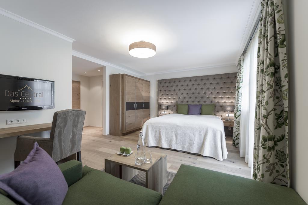 Deluxe Double or Twin Room,1589223329:JPEG